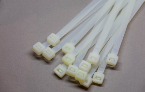 7.6mm x 300mm White Cable Ties 100pcs